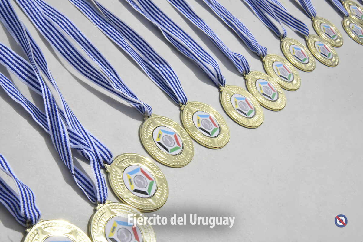 Pista de Obstáculos de Pentatlón Militar - Ejército Nacional